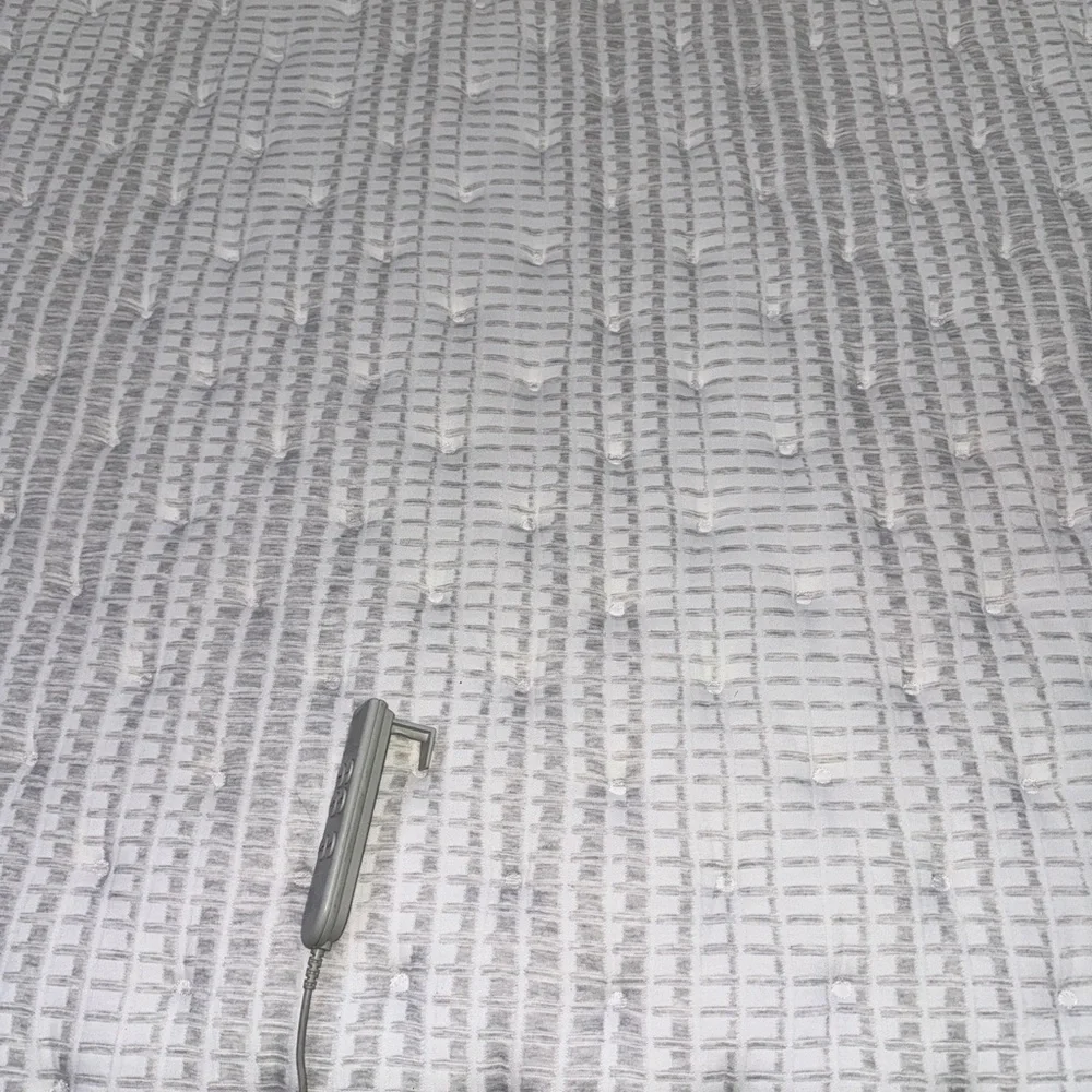 Queen size Mattress with adjustable frame